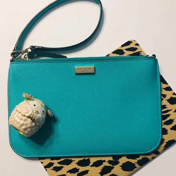 ❌SOLD❌Kate Spade Turquoise Wristlet - Picture 2 of 4